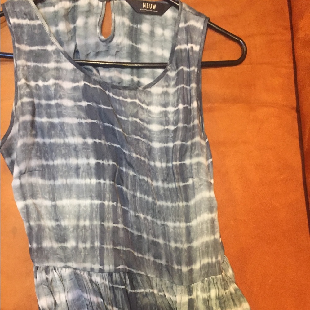 Anthropologie dress with cut out in the back !